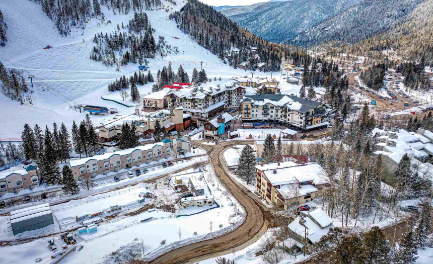 3 Ernie Blake Road, Taos Ski Valley, New Mexico 87525, 3 Bedrooms Bedrooms, ,For Sale,Ernie Blake Road,109958 3 Ernie Blake Road, Taos Ski Valley, New Mexico 87525, 3 Bedrooms Bedrooms, ,For Sale,Ernie Blake Road,109958