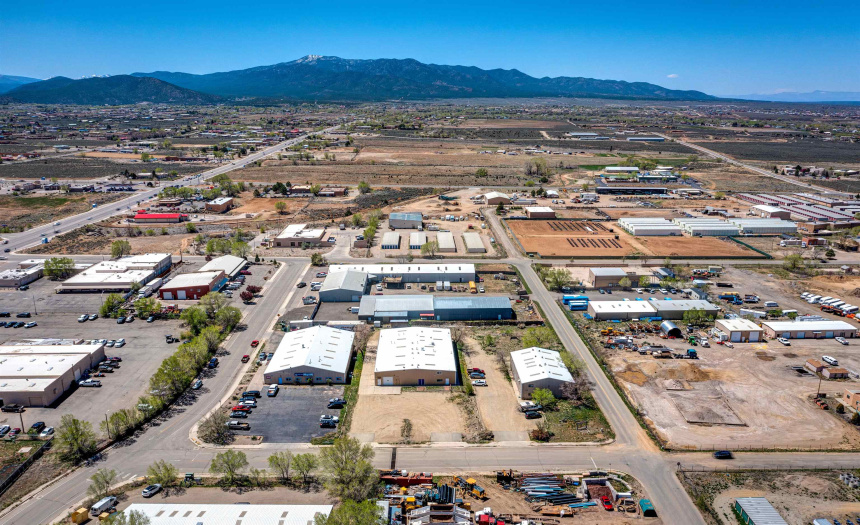 114 Alexander Street, Taos, New Mexico 87571, ,For Sale,Alexander Street,110312