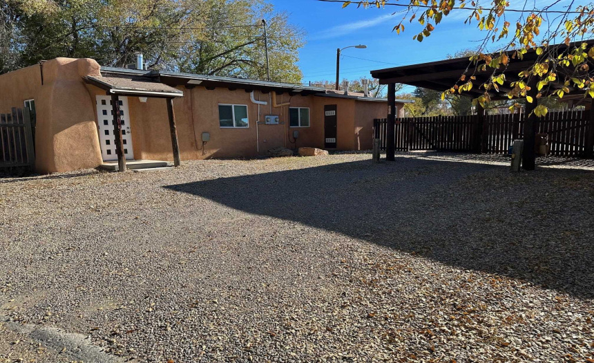 104 Brooks Street, Taos, New Mexico 87571, ,Multi-family,For Sale,Brooks Street,111031