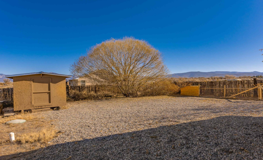 24 La Guardia, Ranchos de Taos, New Mexico 87557, 3 Bedrooms Bedrooms, ,2 BathroomsBathrooms,Residential,For Sale,La Guardia,111074 24 La Guardia, Ranchos de Taos, New Mexico 87557, 3 Bedrooms Bedrooms, ,2 BathroomsBathrooms,Residential,For Sale,La Guardia,111074